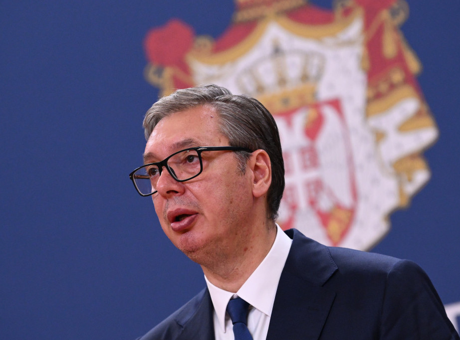 Vučić najavio parlamentarne izbore 18. ili 25. oktobra, povećanje penzija pre kraja godine